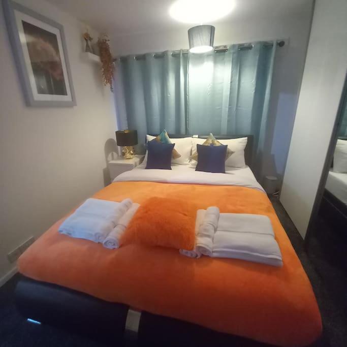 Golden Plush Suites - Beautiful Luxury 3 Bed House In Leicester Exterior foto
